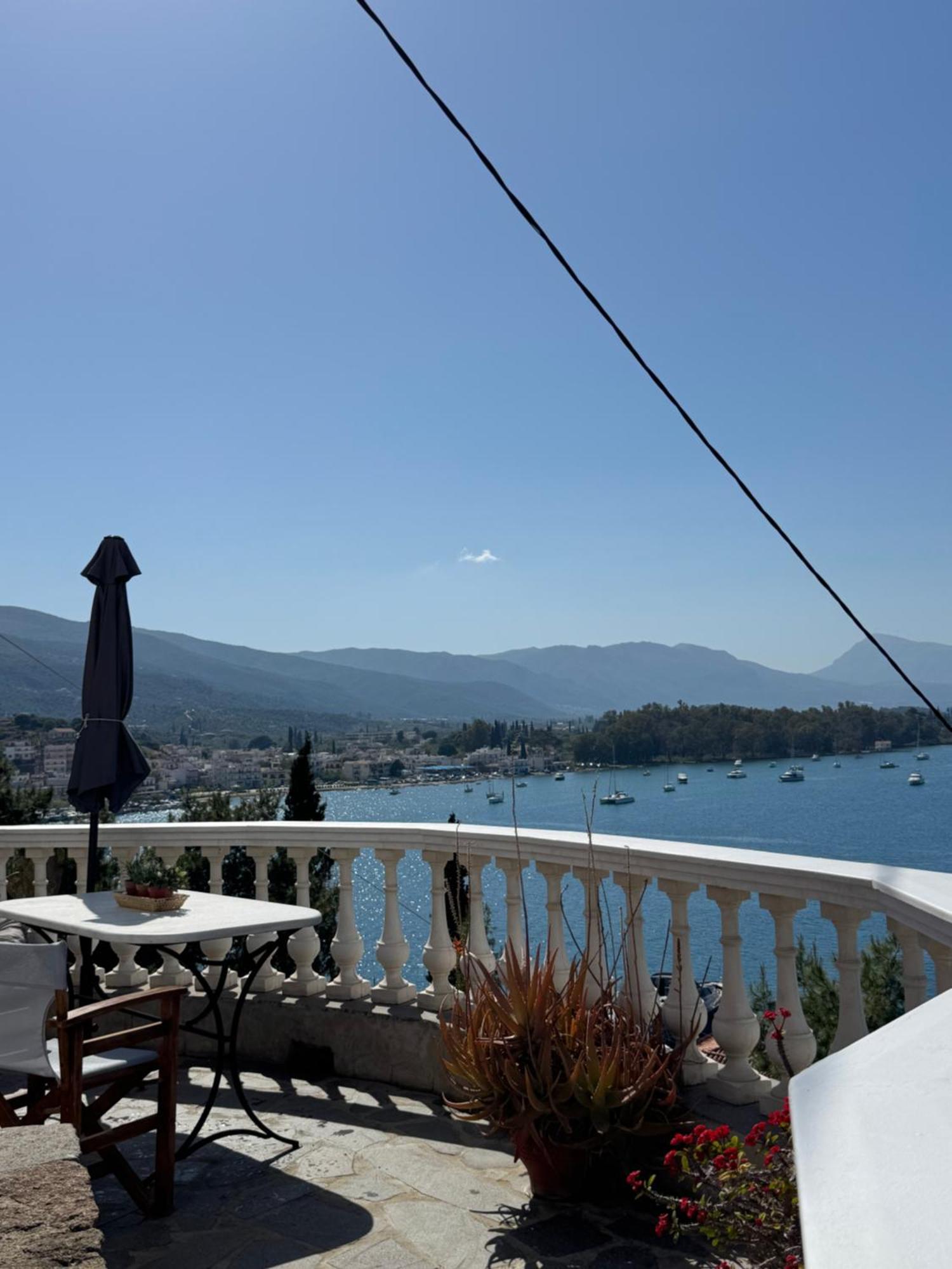 Kasteli Suite Poros Town Buitenkant foto